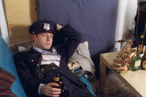 Jackson as the worse-for-wear crooked cop jackvid4